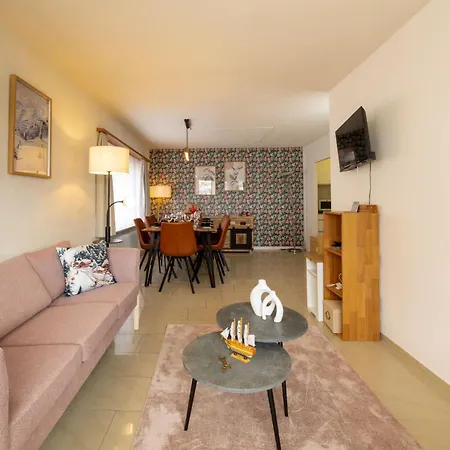 Chic And Cozy In With Free Parking * St. Moritz