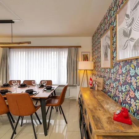 Chic And Cozy In With Free Parking Lejlighed